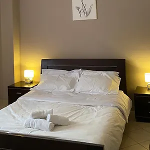 Apartment Cloud8 With Castle View, 7km From The, Lezhe