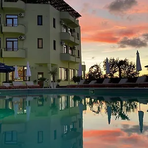 Hotel Paradise Laguna Vain, Lezhe